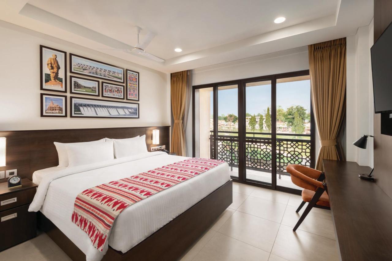 Ramada Encore By Wyndham Statue Of Unity Kevadia Exterior foto